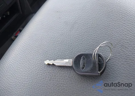 2013 Ford F-150 Xl z USA, uszkodzony, nr VIN 1FTEX1CM4DFB38763